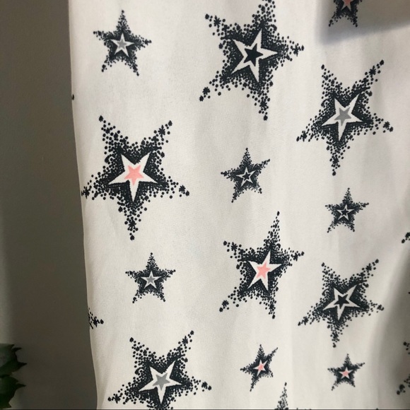 Zara flutter sleeve blouse - Picture 2 of 5